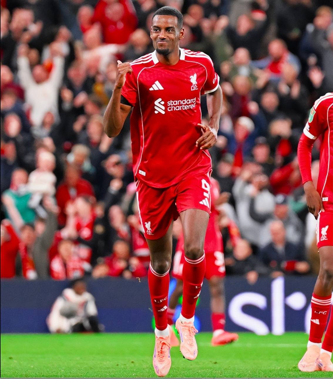 岁的莱奥尼, 可能涉及半, 分钟 岁的莱奥尼, 可能涉及半, 分钟