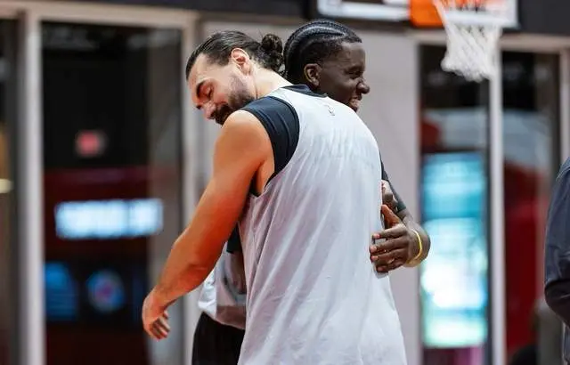 img, 其实就是没